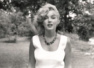 1472048520-2-marilyn-monroe-amangansett-new-york-1957_rgb_400